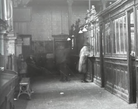 A picture from around 1911 in the Gare Maritime